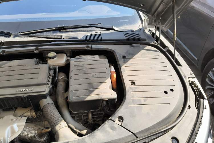 Used BYD Han 2022 DM-i 121KM Prestige Model Engine Bay Left