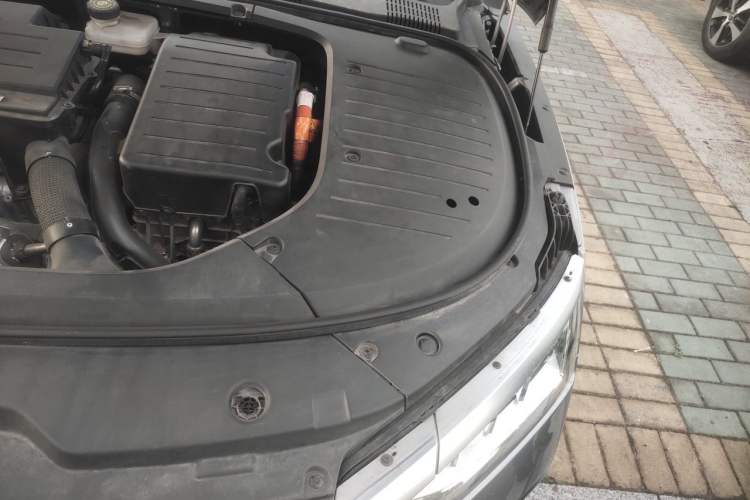 Used BYD Han 2022 DM-i 121KM Luxury Model Engine Bay Left