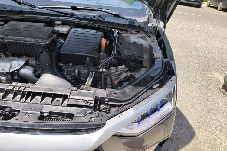 Used BYD Han 2022 DM-p 202km Four-Wheel Drive Flagship Model Engine Bay Left