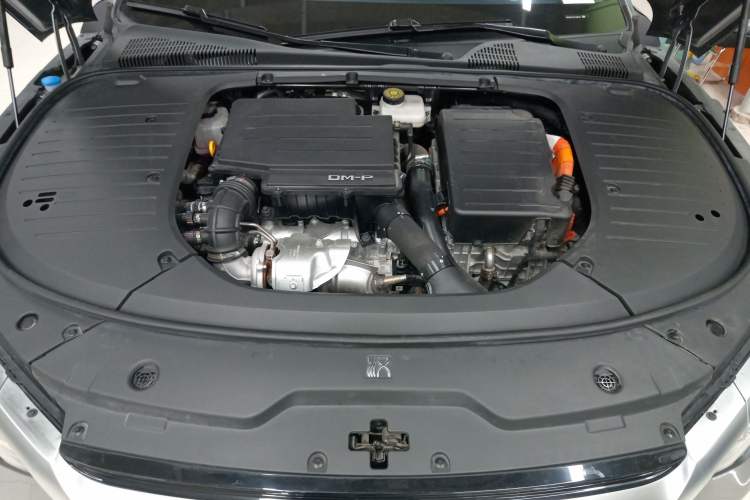Used BYD Han 2022 DM-p 202km Four-Wheel Drive Flagship Model Engine Bay