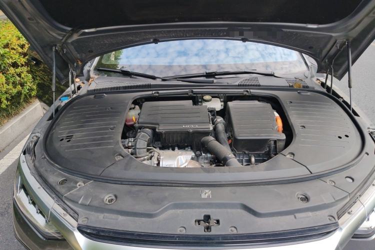 Used BYD Han 2022 DM-i 121KM Luxury Model Engine Bay