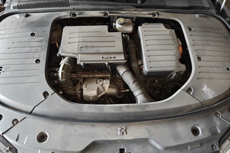 Used BYD Han 2022 DM-i 121KM Luxury Model Engine Bay