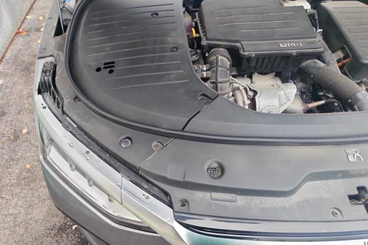 Used BYD Han 2022 DM-i 121KM Prestige Model Engine Bay Right