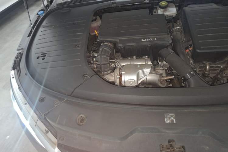 Used BYD Han 2022 DM-i 121KM Luxury Model Engine Bay Right
