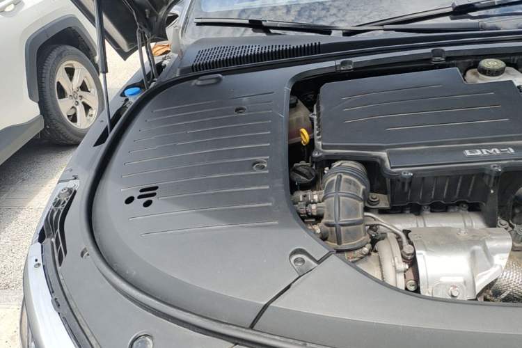 Used BYD Han 2022 DM-i 121KM Prestige Model Engine Bay Right