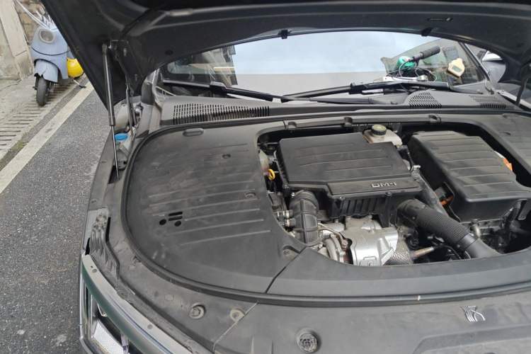 Used BYD Han 2022 DM-i 121KM Luxury Model Engine Bay Right