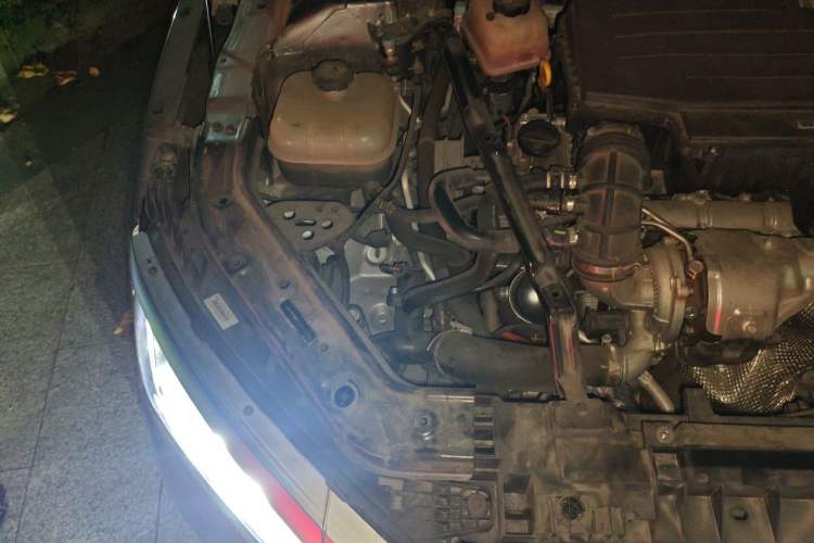 Used BYD Han 2022 DM-i 121KM Luxury Model Engine Bay Right