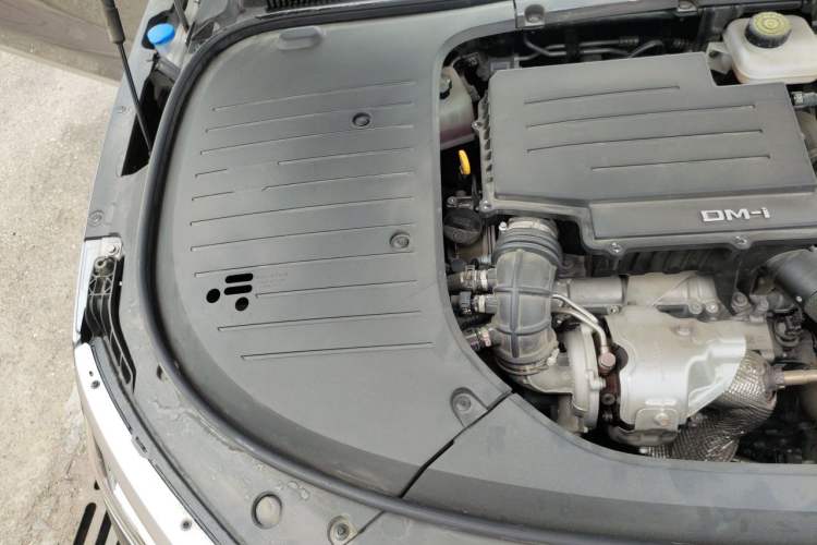 Used BYD Han 2022 DM-i 121KM Prestige Model Engine Bay Right