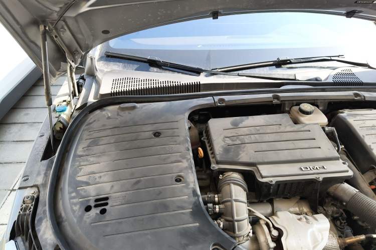 Used BYD Han 2022 DM-i 121KM Prestige Model Engine Bay Right