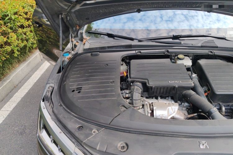 Used BYD Han 2022 DM-i 121KM Luxury Model Engine Bay Right
