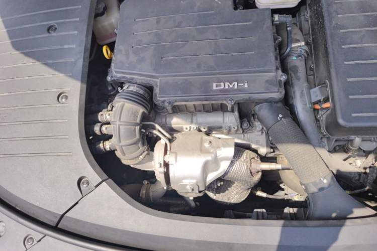 Used BYD Han 2022 DM-i 121KM Luxury Model Engine Bay Right