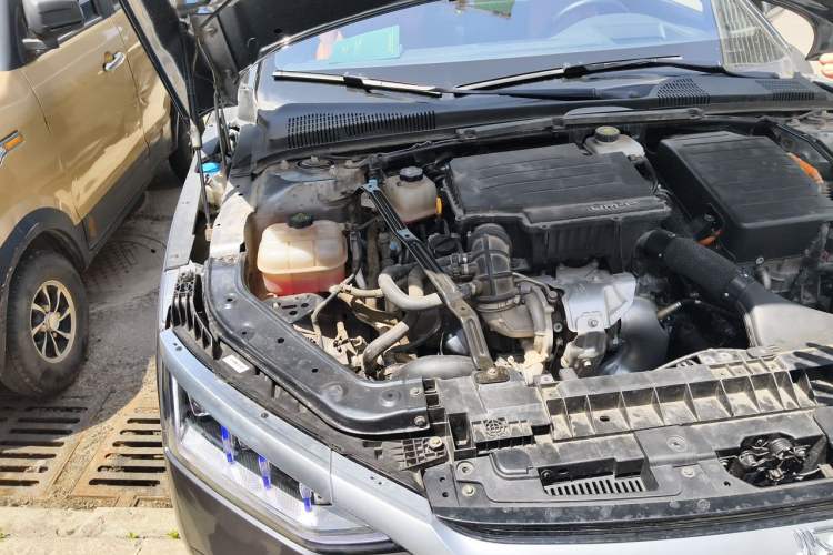 Used BYD Han 2022 DM-p 202km Four-Wheel Drive Flagship Model Engine Bay Right