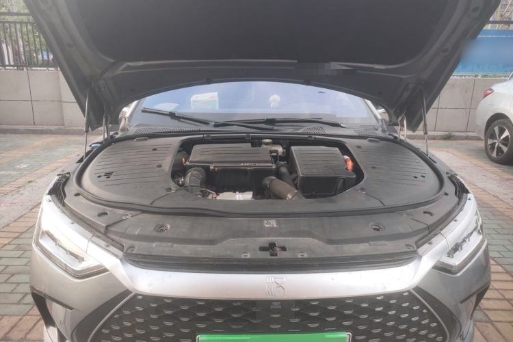 Used BYD Han 2022 DM-i 121KM Luxury Model Engine Bay
