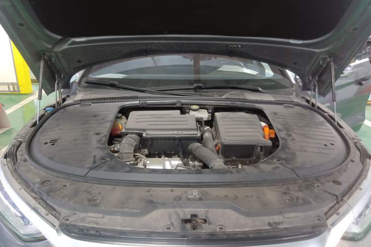 Used BYD Han 2022 DM-i 121KM Luxury Model Engine Bay