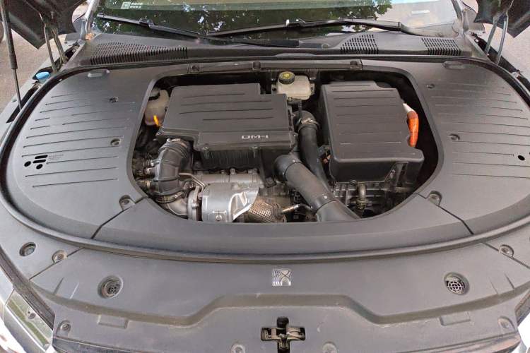 Used BYD Han 2022 DM-i 121KM Luxury Model Engine Bay
