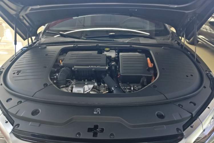 Used BYD Han 2022 DM-p 202km Four-Wheel Drive Flagship Model Engine Bay