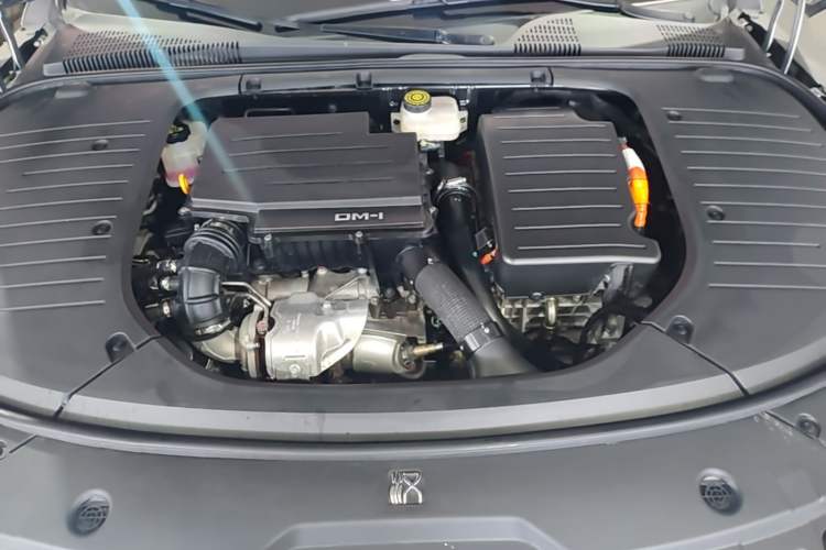 Used BYD Han 2022 DM-i 121KM Luxury Model Engine Bay