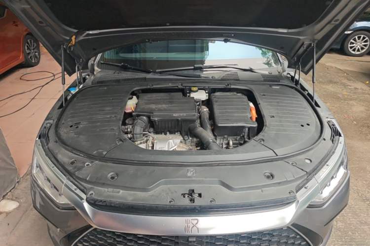 Used BYD Han 2022 DM-i 121KM Luxury Model Engine Bay