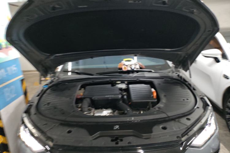 Used BYD Han 2022 DM-i 121KM Luxury Model Engine Bay