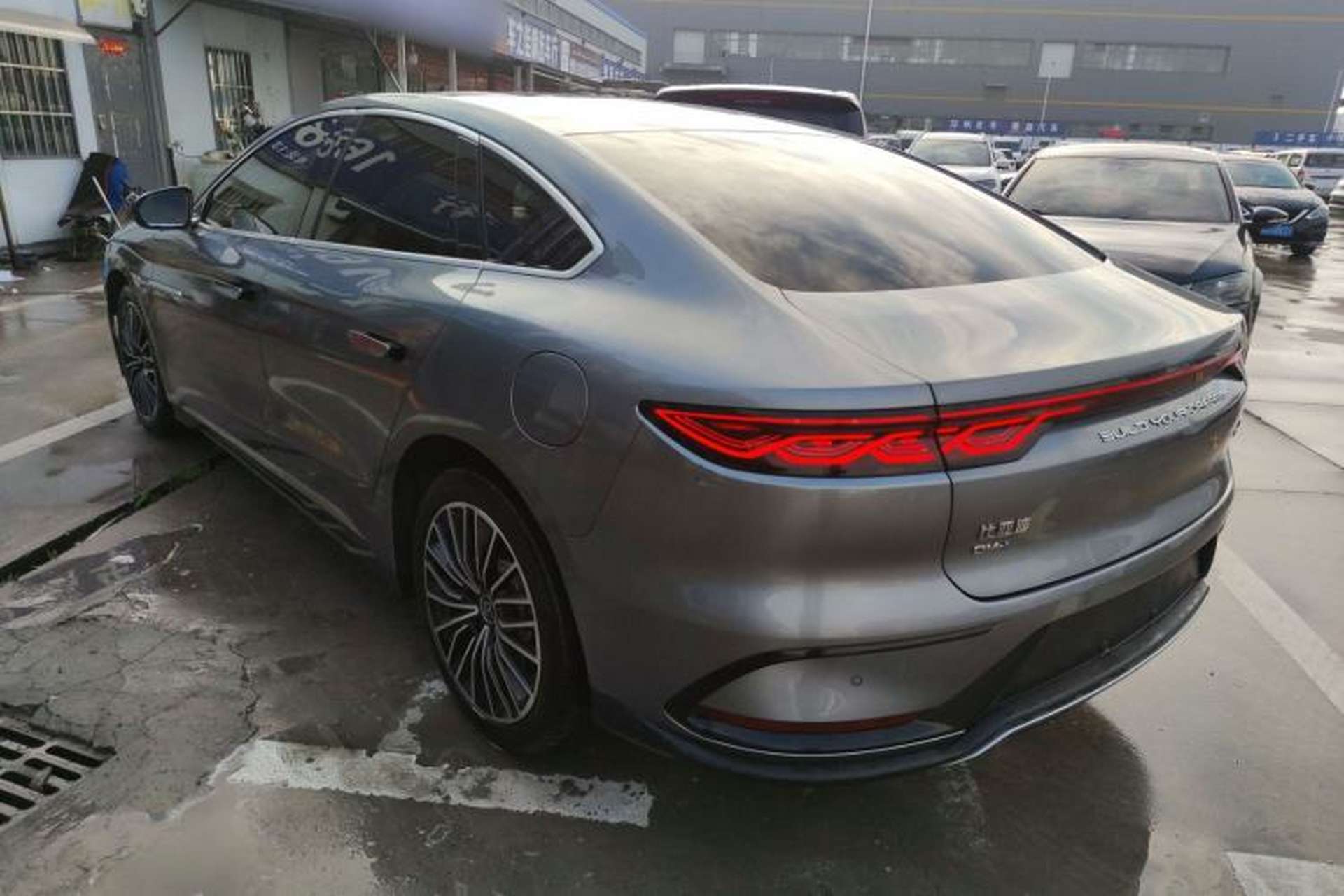 Used BYD Han 2022 DM-i 121KM Prestige Model Exterior 2