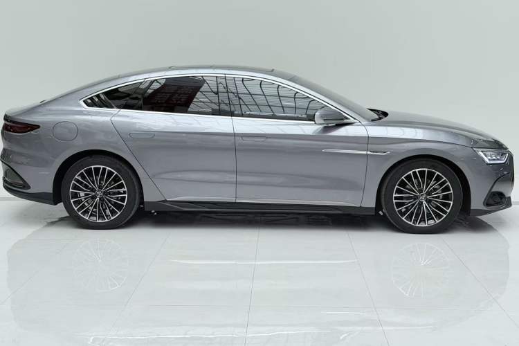 Used BYD Han 2022 DM-i 121KM Luxury Model Exterior 2