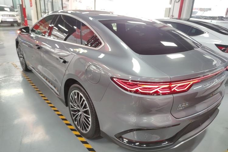 Used BYD Han 2022 DM-i 121KM Prestige Model Exterior 2