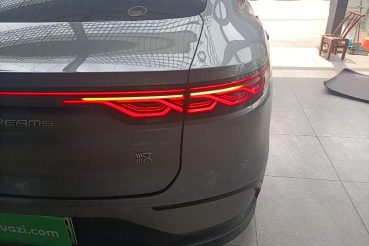 Used BYD Han 2022 DM-i 121KM Prestige Model Exterior 3