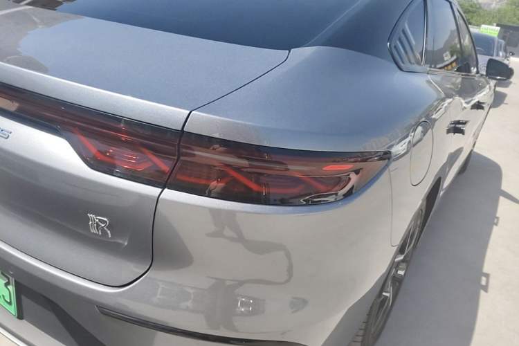 Used BYD Han 2022 EV Genesis Edition 715KM Front-Wheel-Drive Prestige Model Exterior 3