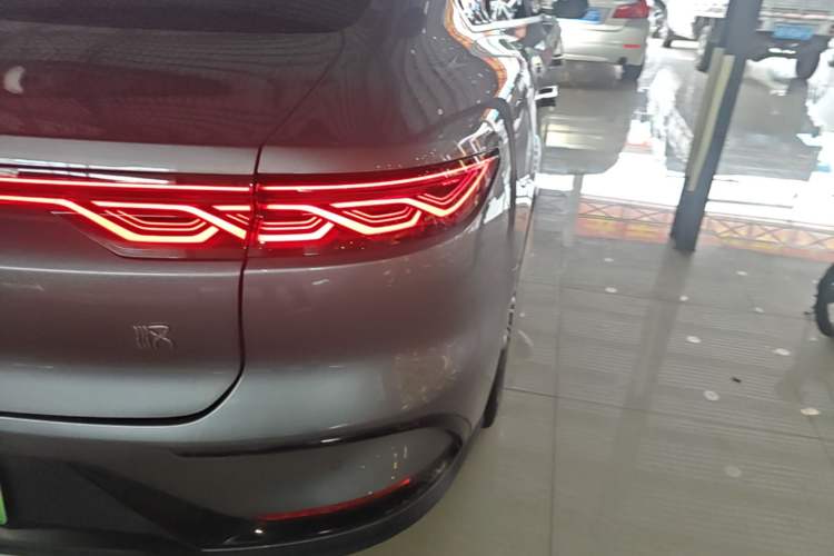 Used BYD Han 2022 DM-i 121KM Luxury Model Exterior 3