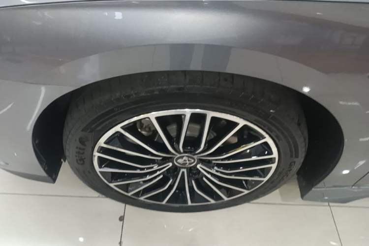 Used BYD Han 2022 DM-i 121KM Prestige Model Exterior 4