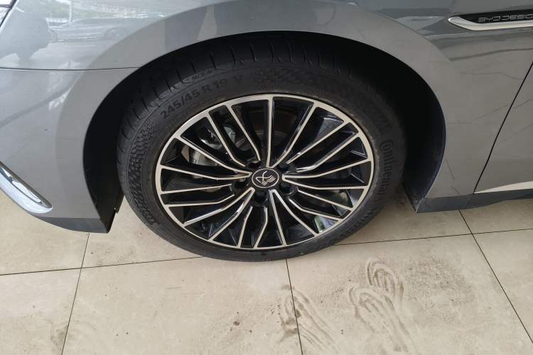 Used BYD Han 2022 DM-i 121KM Luxury Model Exterior 4