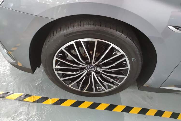 Used BYD Han 2022 DM-i 121KM Prestige Model Exterior 4