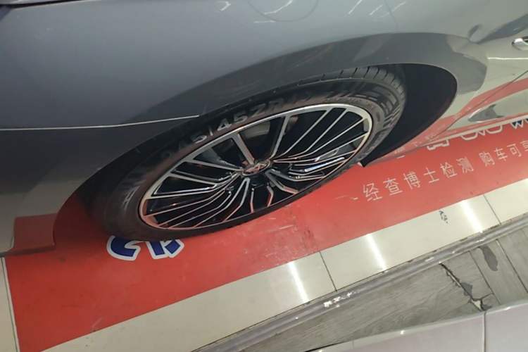 Used BYD Han 2022 DM-i 121KM Prestige Model Exterior 4