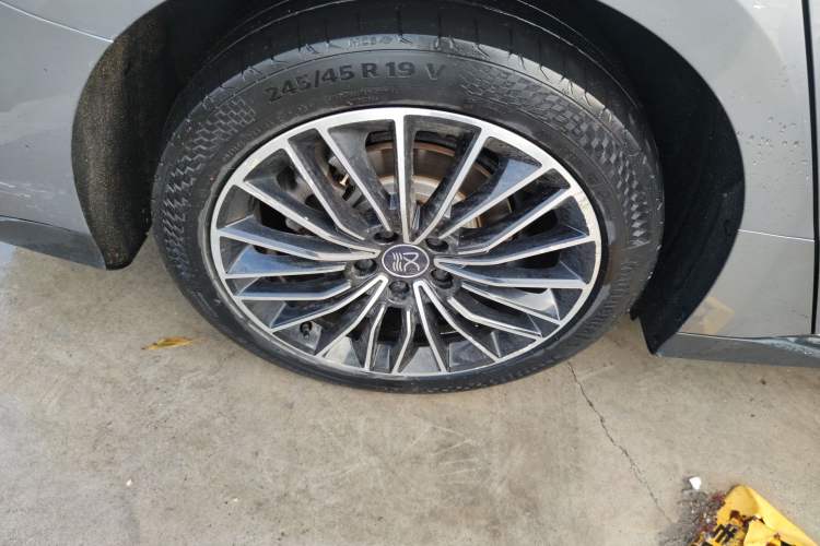 Used BYD Han 2022 DM-i 121KM Prestige Model Exterior 5