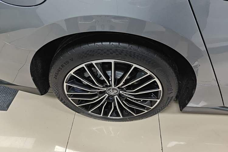 Used BYD Han 2022 DM-i 121KM Prestige Model Exterior 5