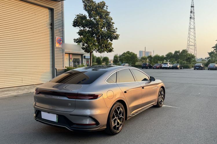 Used BYD Han 2022 EV Genesis Edition 715KM Front-Wheel-Drive Prestige Model Exterior 6