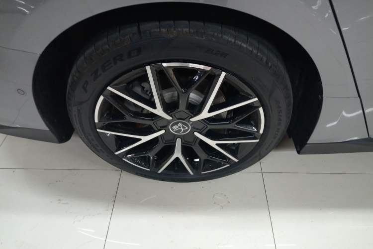Used BYD Han 2022 DM-p 202km Four-Wheel Drive Flagship Model Exterior 8