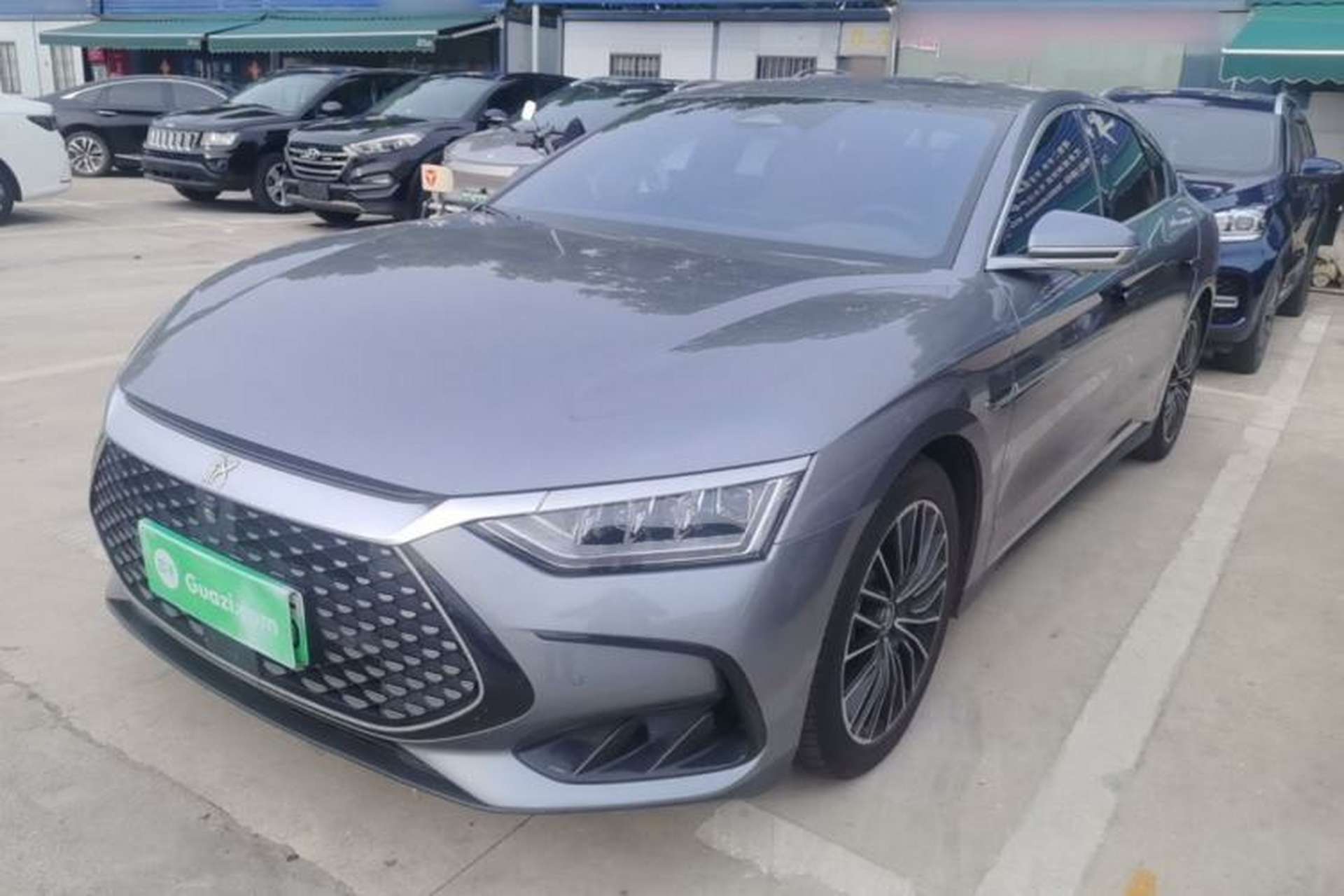 Used BYD Han 2022 DM-i 121KM Prestige Model Front Left 45 Deg