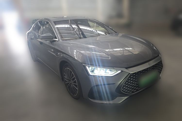 Used BYD Han 2022 DM-i 121KM Luxury Model Front Right 45 Deg