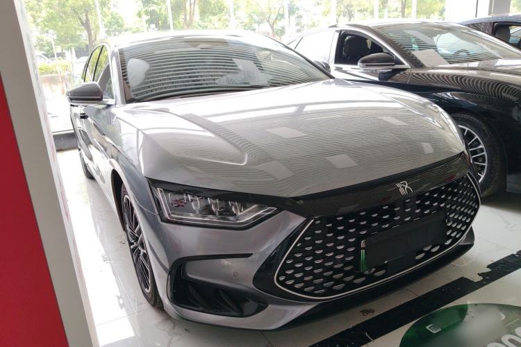 Used BYD Han 2022 DM-i 121KM Luxury Model Front Right 45 Deg