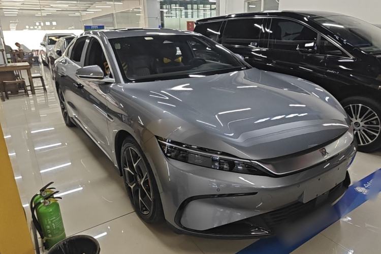 Used BYD Han 2022 EV Genesis Edition 715 km Front-Wheel-Drive Flagship Model Front Right 45 Deg