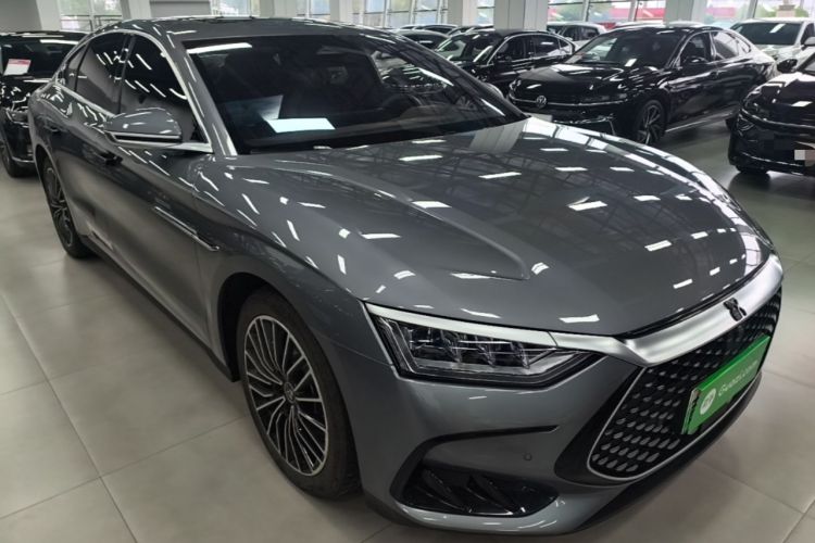 Used BYD Han 2022 DM-i 121KM Luxury Model Front Right 45 Deg