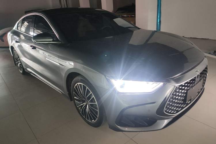 Used BYD Han 2022 DM-i 121KM Luxury Model Front Right 45 Deg