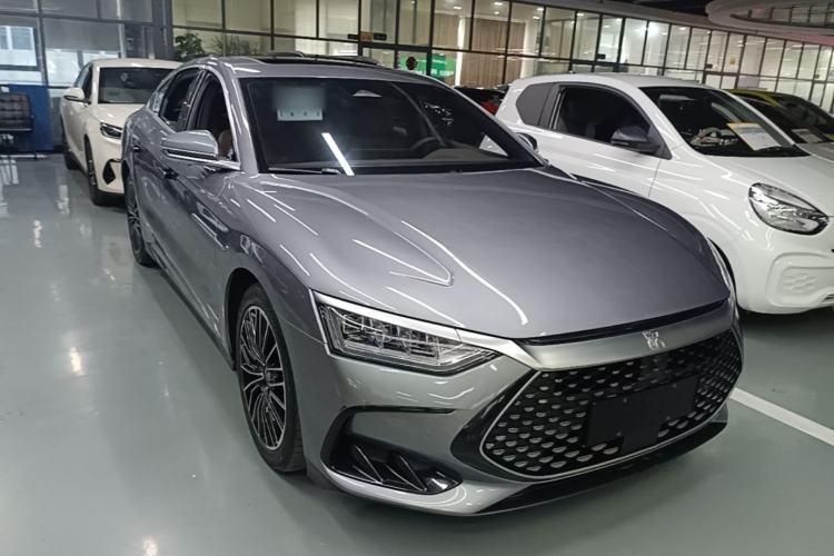 Used BYD Han 2022 DM-i 121KM Prestige Model Front Right 45 Deg