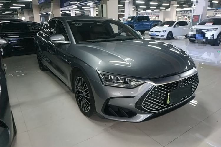 Used BYD Han 2022 DM-i 121KM Luxury Model Front Right 45 Deg