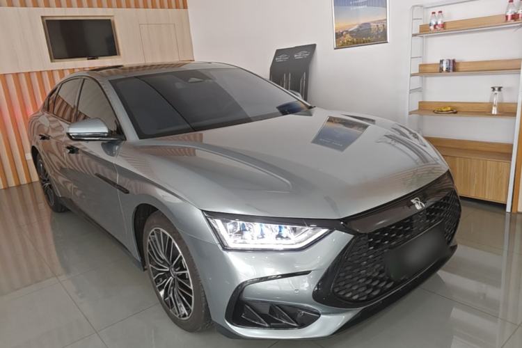 Used BYD Han 2022 DM-i 121KM Luxury Model Front Right 45 Deg