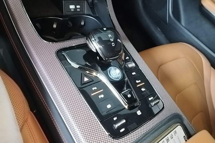 Used BYD Han 2022 DM-p 202km Four-Wheel Drive Flagship Model Gear Lever