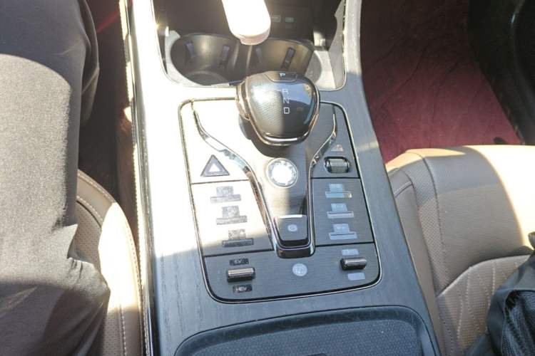 Used BYD Han 2022 DM-i 121KM Luxury Model Gear Lever