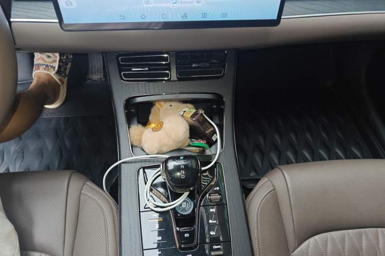 Used BYD Han 2022 DM-i 121KM Luxury Model Gear Lever