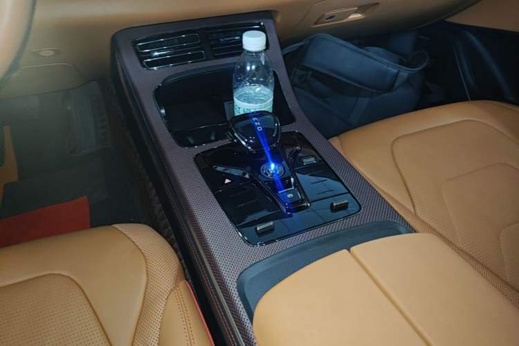 Used BYD Han 2022 DM-i 242km Flagship Model Gear Lever